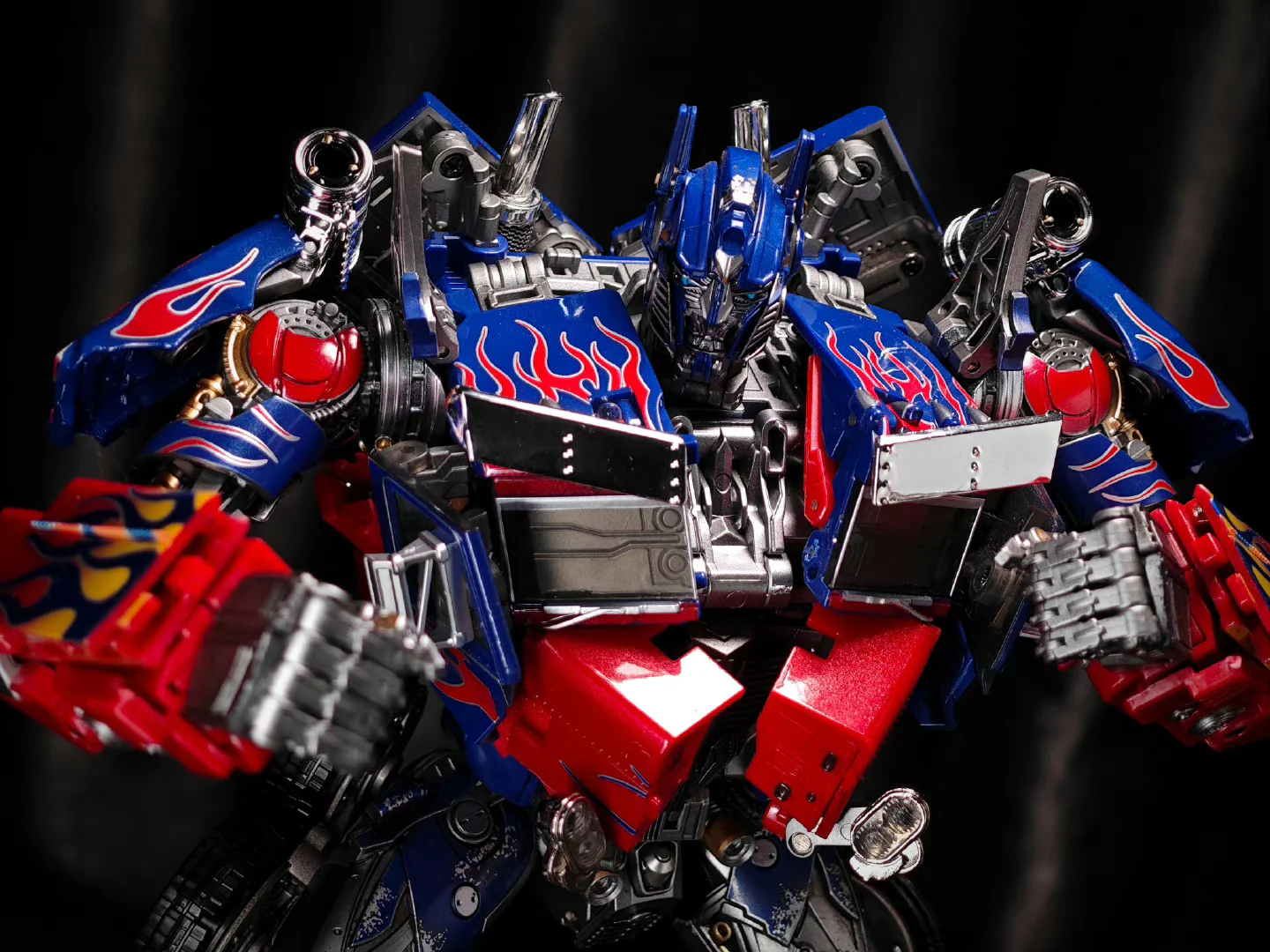 4th Party WJ KO Not MPM04 MPM-04 Optimus Prime Oversized (Black Apple Alloy Modified version) 30cm / 11.5" 25 4th Party WJ KO Not MPM04 MPM-04 Optimus Prime Oversized (Black Apple Alloy Modified version) 30cm / 11.5"