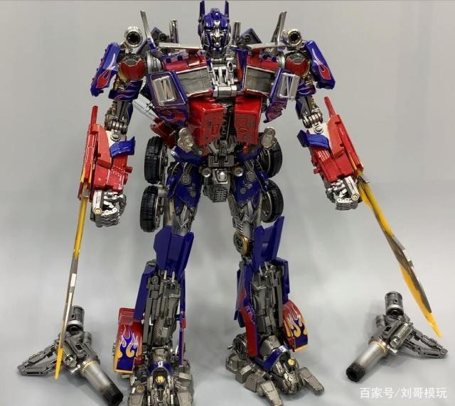 4th Party WJ KO Not MPM04 MPM-04 Optimus Prime Oversized (Black Apple Alloy Modified version) 30cm / 11.5" 4 4th Party WJ KO Not MPM04 MPM-04 Optimus Prime Oversized (Black Apple Alloy Modified version) 30cm / 11.5"
