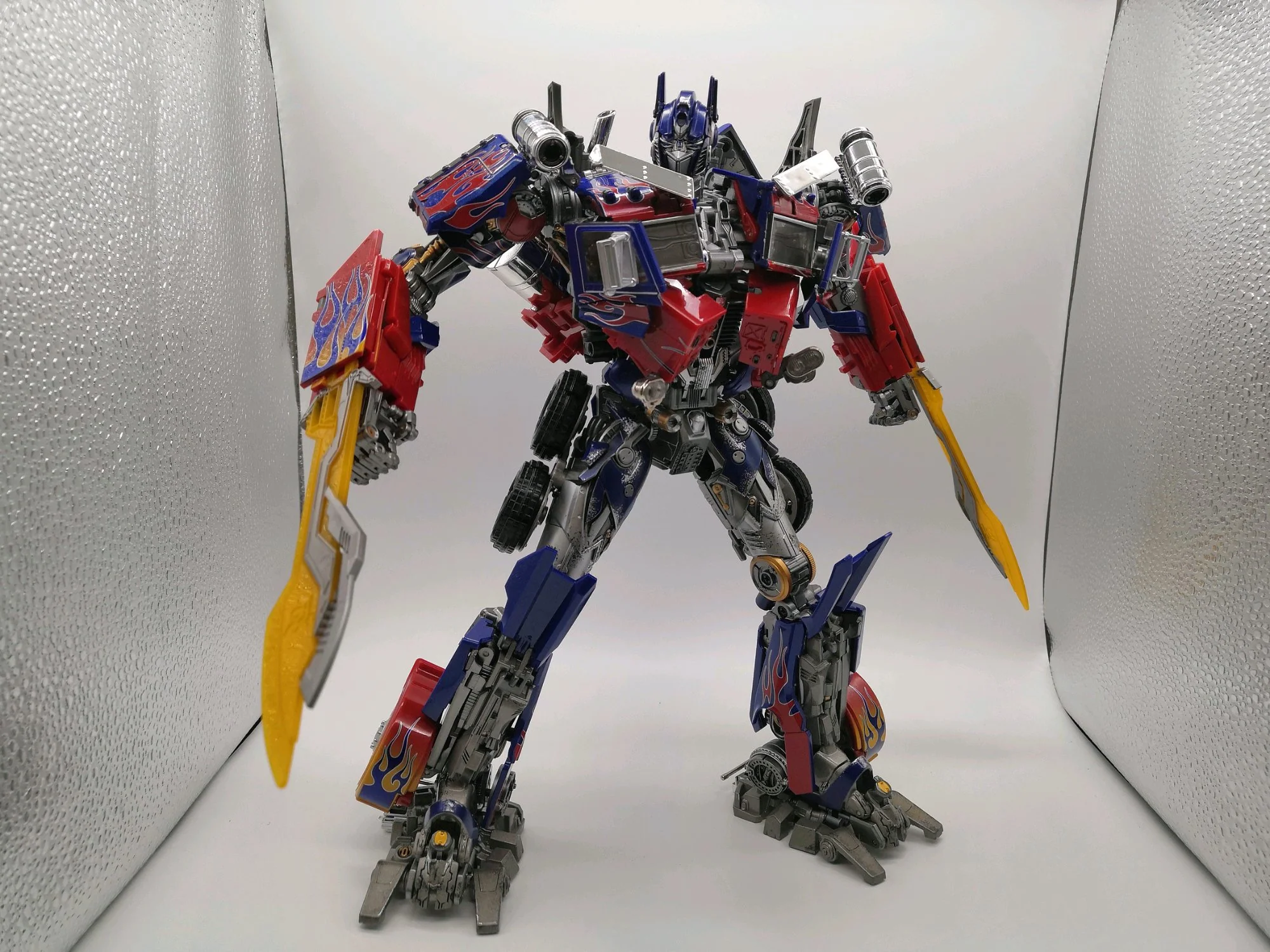 4th Party WJ KO Not MPM04 MPM-04 Optimus Prime Oversized (Black Apple Alloy Modified version) 30cm / 11.5" 5 4th Party WJ KO Not MPM04 MPM-04 Optimus Prime Oversized (Black Apple Alloy Modified version) 30cm / 11.5"