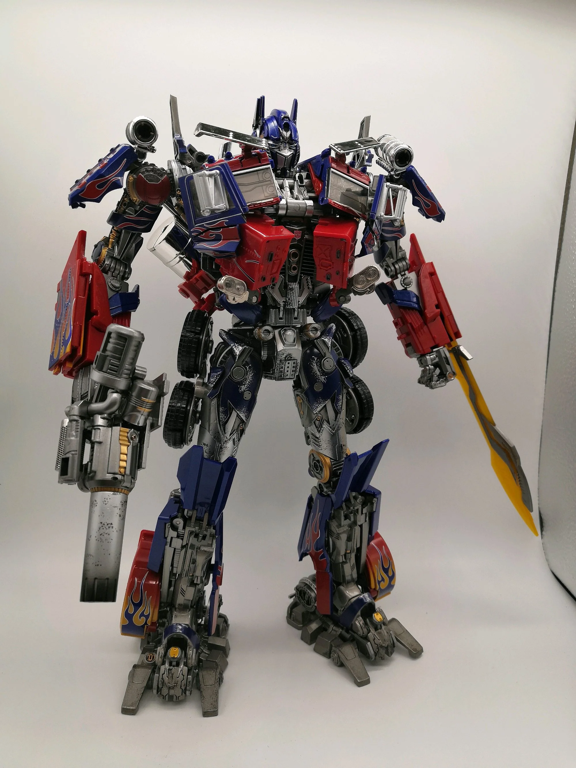 4th Party WJ KO Not MPM04 MPM-04 Optimus Prime Oversized (Black Apple Alloy Modified version) 30cm / 11.5" 7 4th Party WJ KO Not MPM04 MPM-04 Optimus Prime Oversized (Black Apple Alloy Modified version) 30cm / 11.5"