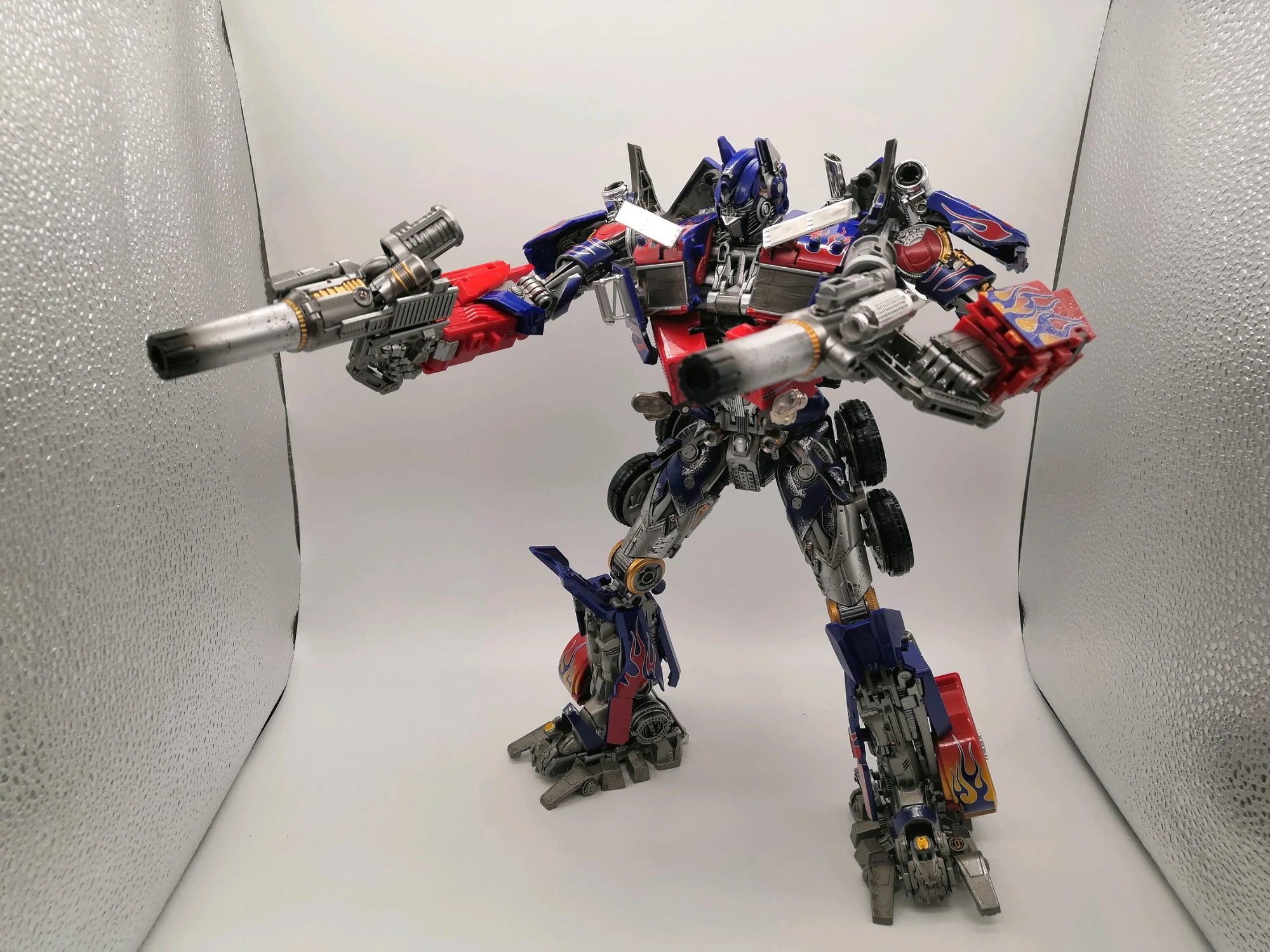 4th Party WJ KO Not MPM04 MPM-04 Optimus Prime Oversized (Black Apple Alloy Modified version) 30cm / 11.5" 9 4th Party WJ KO Not MPM04 MPM-04 Optimus Prime Oversized (Black Apple Alloy Modified version) 30cm / 11.5"