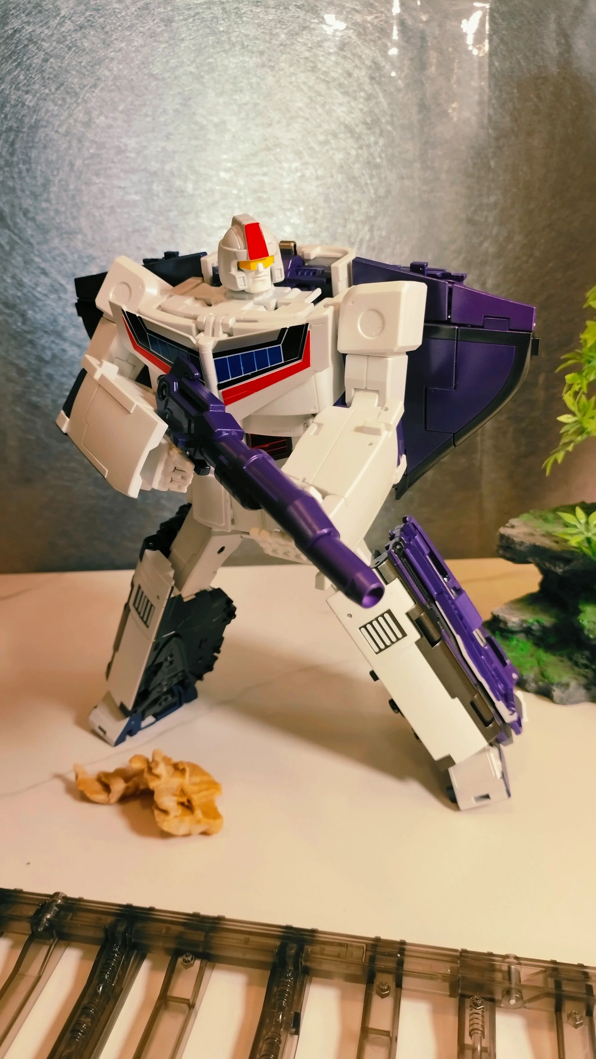 FansToys FT-44T FT44T Thomas (Astrotrain) Fans Toys US Version 24cm / 9.5" 5 FansToys FT-44T FT44T Thomas (Astrotrain) Fans Toys US Version 24cm / 9.5"
