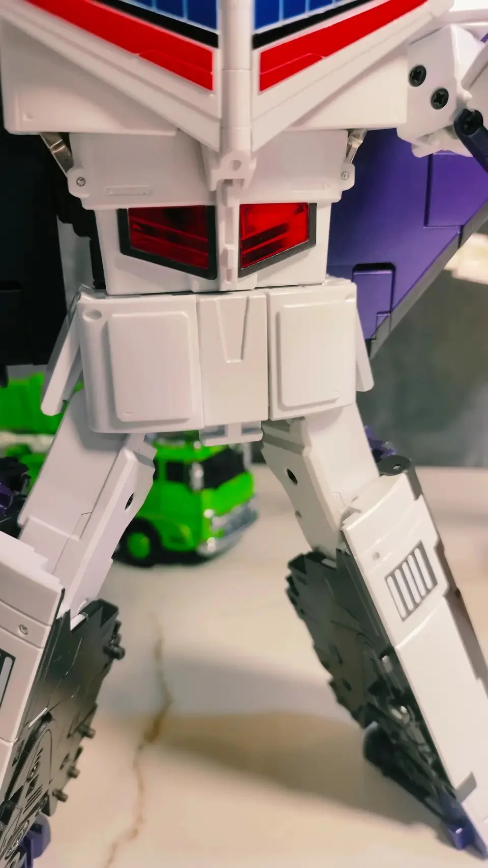 FansToys FT-44T FT44T Thomas (Astrotrain) Fans Toys US Version 24cm / 9.5" 6 FansToys FT-44T FT44T Thomas (Astrotrain) Fans Toys US Version 24cm / 9.5"