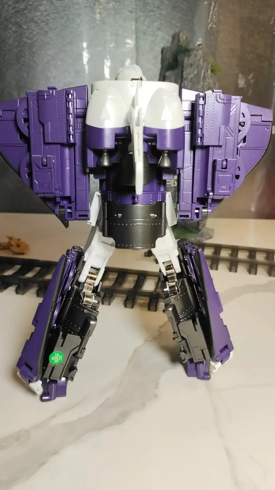 FansToys FT-44T FT44T Thomas (Astrotrain) Fans Toys US Version 24cm / 9.5" 8 FansToys FT-44T FT44T Thomas (Astrotrain) Fans Toys US Version 24cm / 9.5"