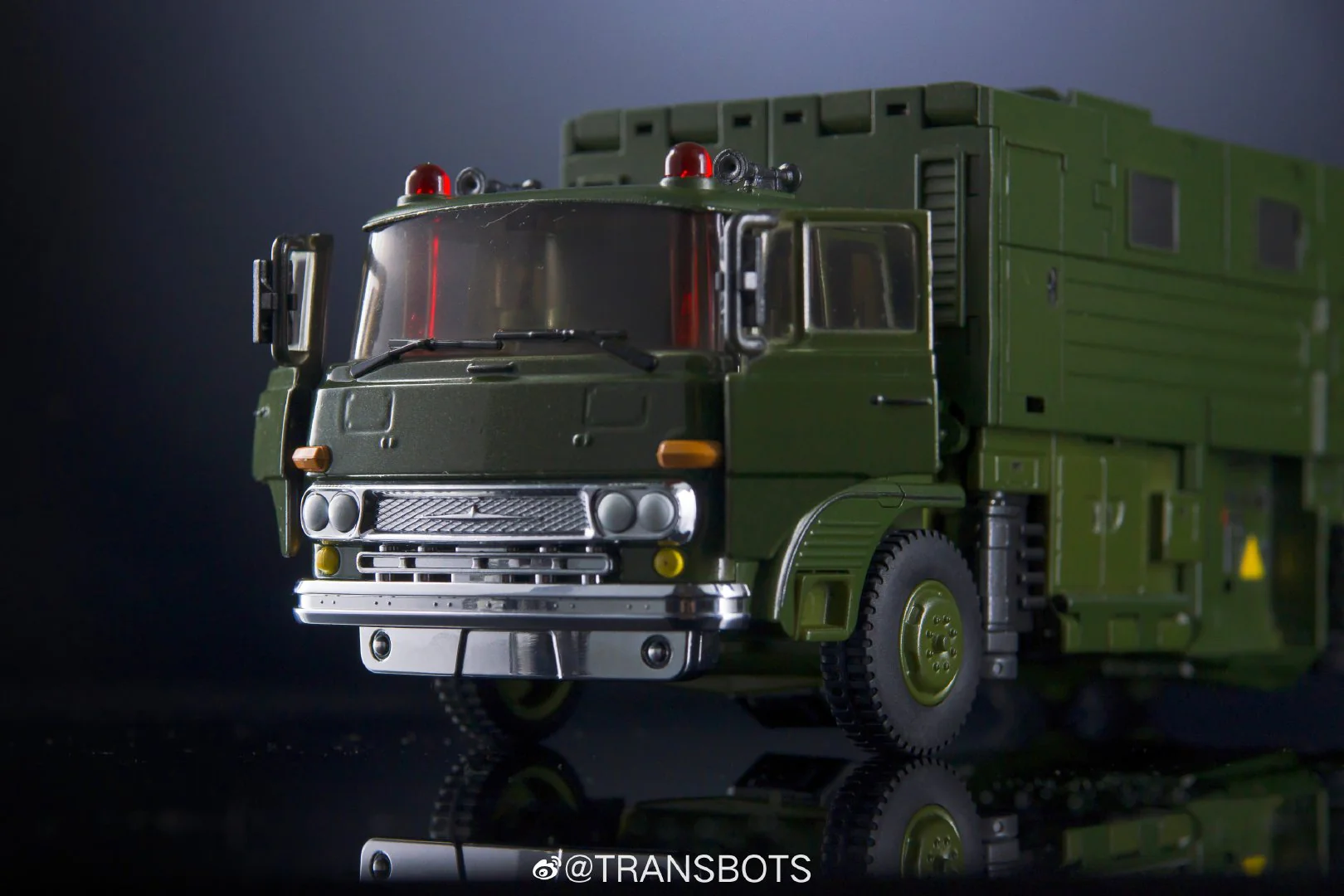 XTransbots XTransbots MX-36 MX-XXXVI MX36 Bulwark (Bulkhead) X-transbots 22cm / 8.7" 11 XTransbots XTransbots MX-36 MX-XXXVI MX36 Bulwark (Bulkhead) X-transbots 22cm / 8.7"
