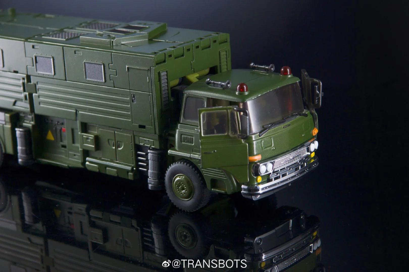 XTransbots XTransbots MX-36 MX-XXXVI MX36 Bulwark (Bulkhead) X-transbots 22cm / 8.7" 12 XTransbots XTransbots MX-36 MX-XXXVI MX36 Bulwark (Bulkhead) X-transbots 22cm / 8.7"