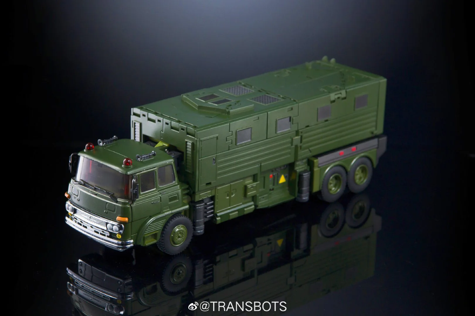 XTransbots XTransbots MX-36 MX-XXXVI MX36 Bulwark (Bulkhead) X-transbots 22cm / 8.7" 7 XTransbots XTransbots MX-36 MX-XXXVI MX36 Bulwark (Bulkhead) X-transbots 22cm / 8.7"