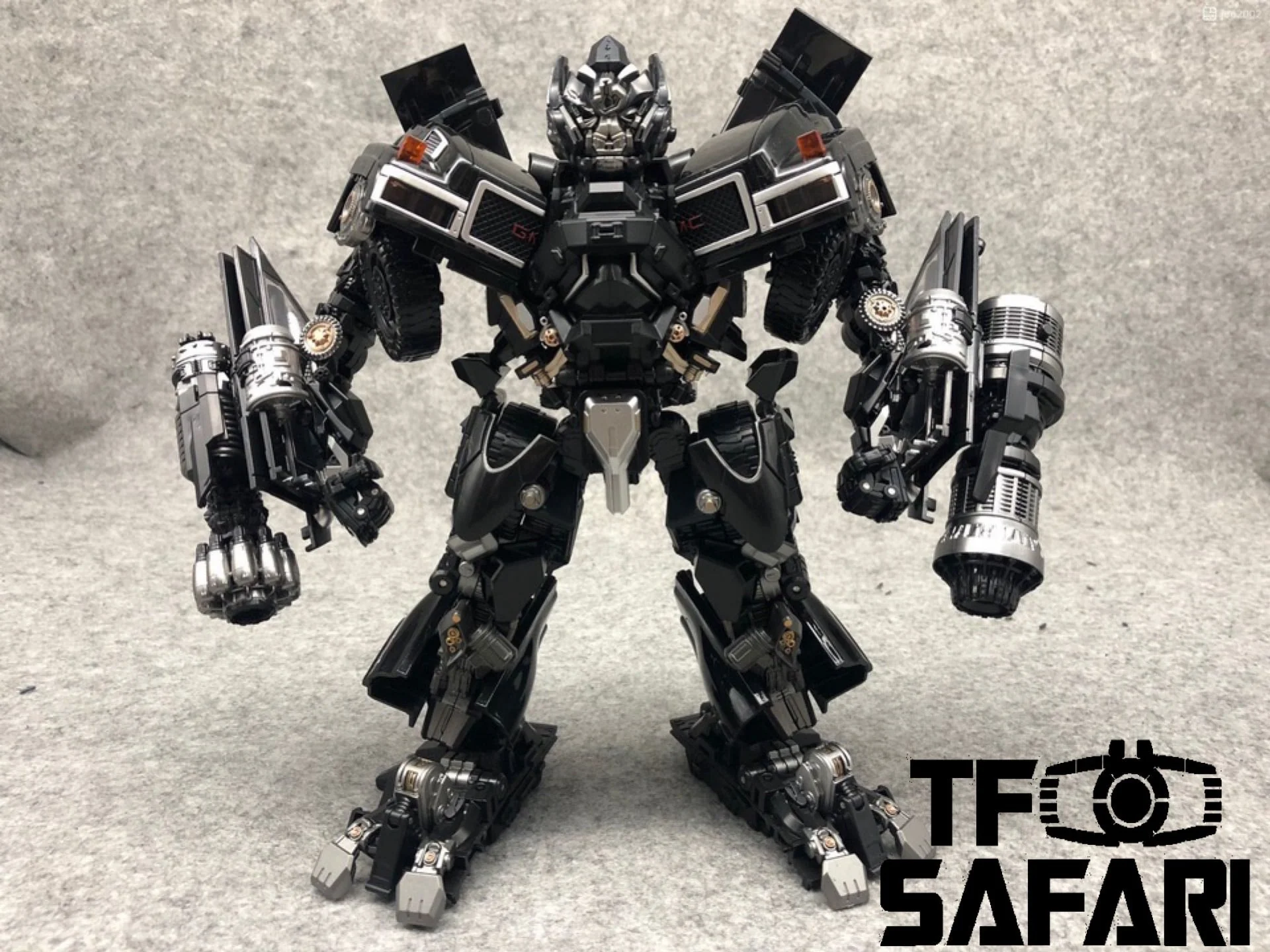 BMB Black Mamba AOYI LS09 LS-09 AW01 AW-01 Weapon Expert (Oversized MPM06 Ironhide) 25cm / 10" 3 BMB Black Mamba AOYI LS09 LS-09 AW01 AW-01 Weapon Expert (Oversized MPM06 Ironhide) 25cm / 10"