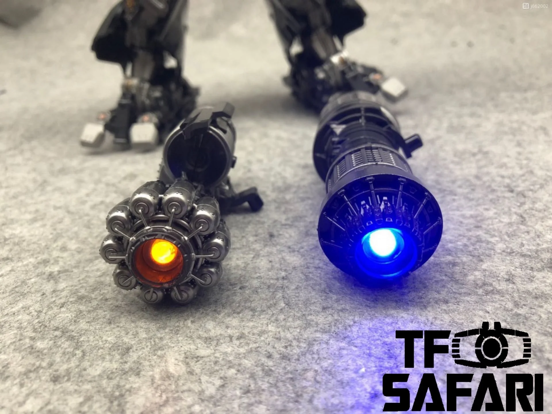 BMB Black Mamba AOYI LS09 LS-09 AW01 AW-01 Weapon Expert (Oversized MPM06 Ironhide) 25cm / 10" 5 BMB Black Mamba AOYI LS09 LS-09 AW01 AW-01 Weapon Expert (Oversized MPM06 Ironhide) 25cm / 10"
