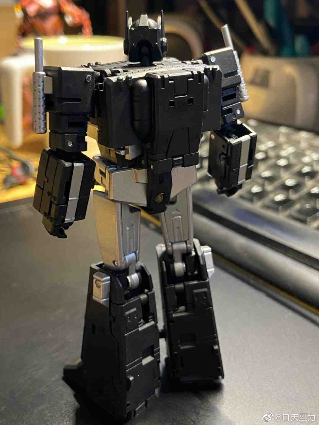 Magic Square MS-Toys MS-B46B Pit Lord (2.0 Version Nemesis Prime OP, Legends Class w/o trailer) 10cm, 4.5" 3 Magic Square MS-Toys MS-B46B Pit Lord (2.0 Version Nemesis Prime OP, Legends Class w/o trailer) 10cm, 4.5"