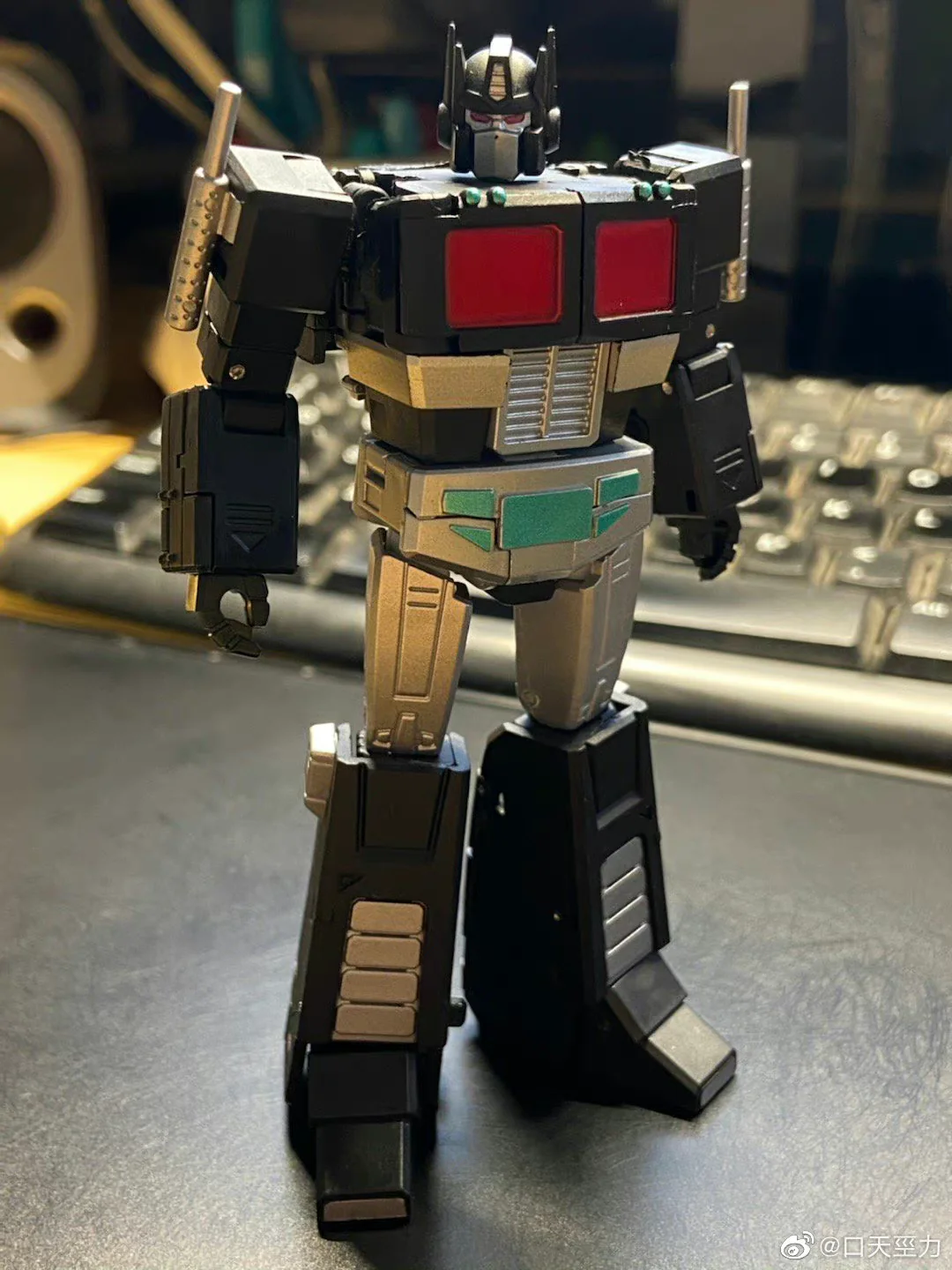 Magic Square MS-Toys MS-B46B Pit Lord (2.0 Version Nemesis Prime OP, Legends Class w/o trailer) 10cm, 4.5" 4 Magic Square MS-Toys MS-B46B Pit Lord (2.0 Version Nemesis Prime OP, Legends Class w/o trailer) 10cm, 4.5"