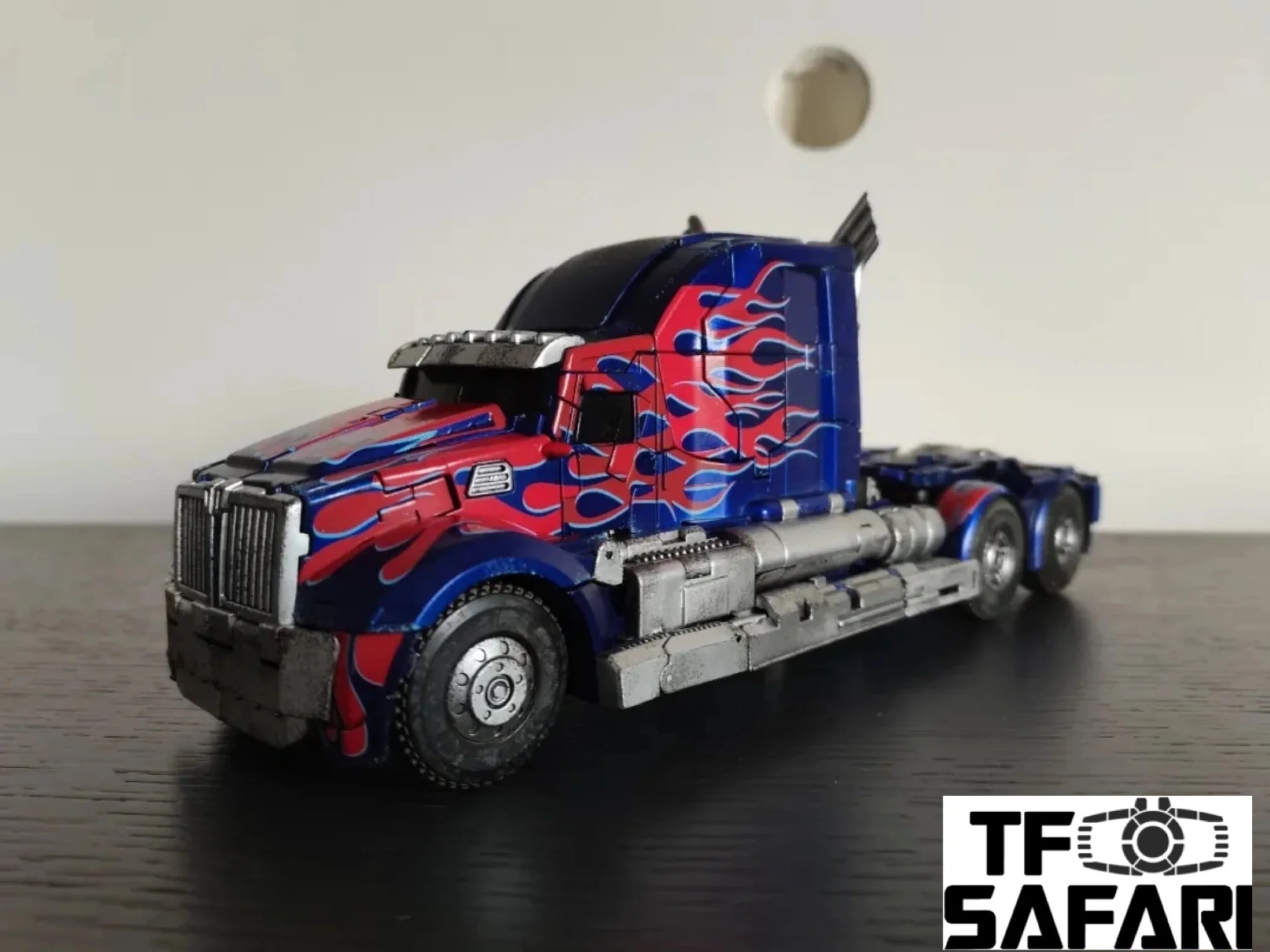 【Standard Ver.】 Toyworld TW-F01 TWF01 Tactics Waistcoat (Knight Orion, Optimus Prime) the Last Knight TLK Standard Version 28cm / 11" 15 【Standard Ver.】 Toyworld TW-F01 TWF01 Tactics Waistcoat (Knight Orion, Optimus Prime) the Last Knight TLK Standard Version 28cm / 11"