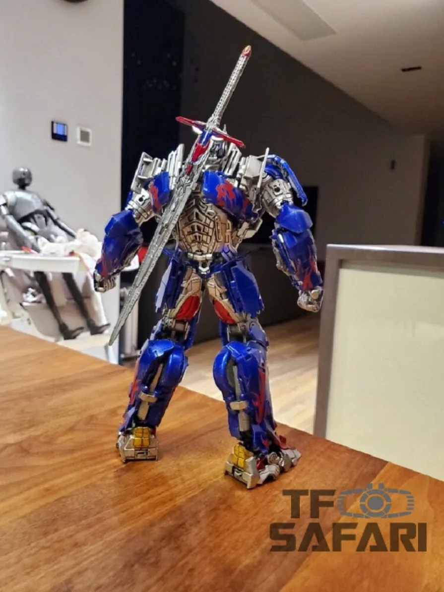 【Standard Ver.】 Toyworld TW-F01 TWF01 Tactics Waistcoat (Knight Orion, Optimus Prime) the Last Knight TLK Standard Version 28cm / 11" 21 【Standard Ver.】 Toyworld TW-F01 TWF01 Tactics Waistcoat (Knight Orion, Optimus Prime) the Last Knight TLK Standard Version 28cm / 11"