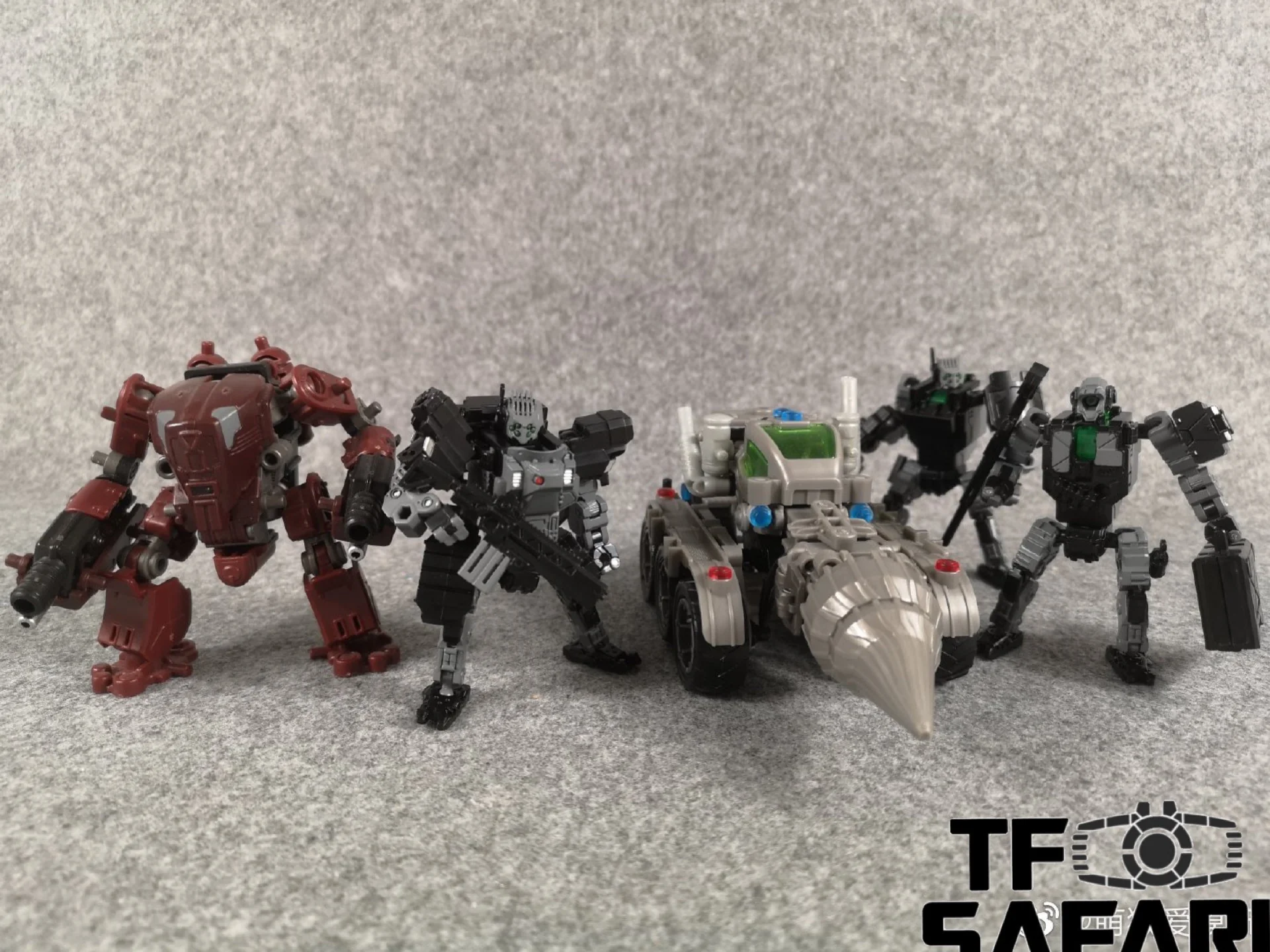 Emonster EM01/EM02/EM03 Power Suit (Diaclone line size) 1:60 24 Emonster EM01/EM02/EM03 Power Suit (Diaclone line size) 1:60