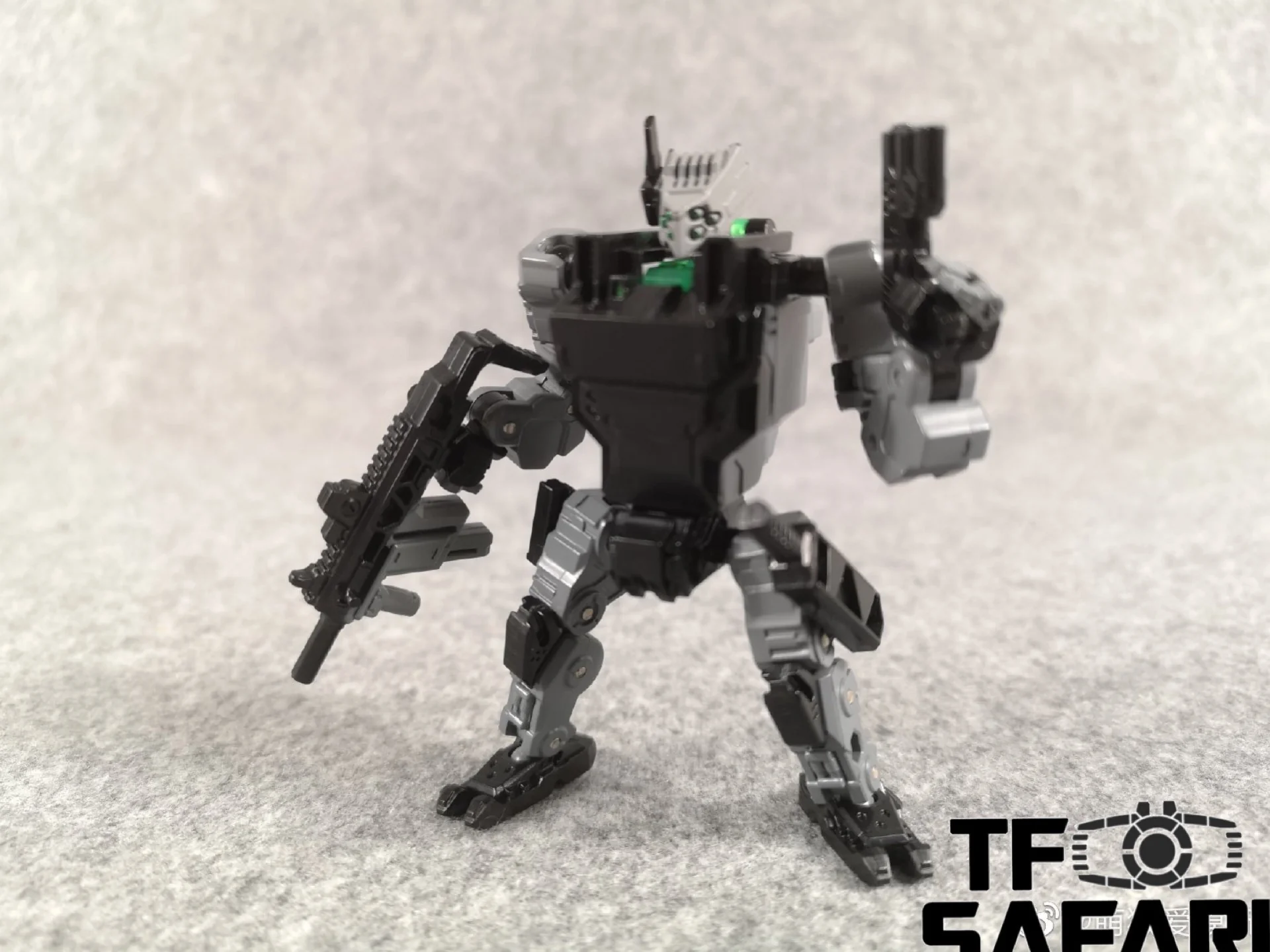 Emonster EM01/EM02/EM03 Power Suit (Diaclone line size) 1:60 25 Emonster EM01/EM02/EM03 Power Suit (Diaclone line size) 1:60
