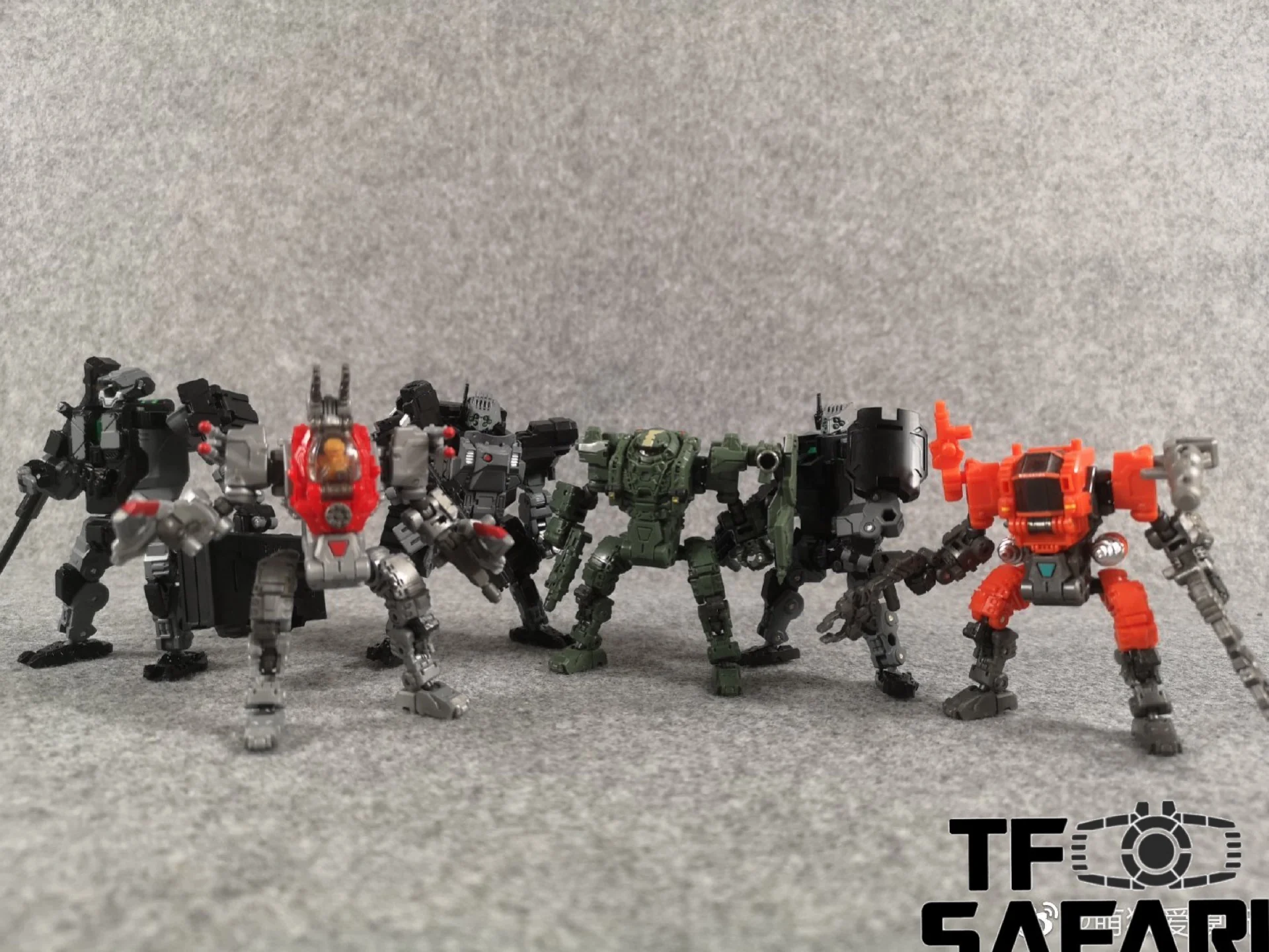 Emonster EM01/EM02/EM03 Power Suit (Diaclone line size) 1:60 28 Emonster EM01/EM02/EM03 Power Suit (Diaclone line size) 1:60