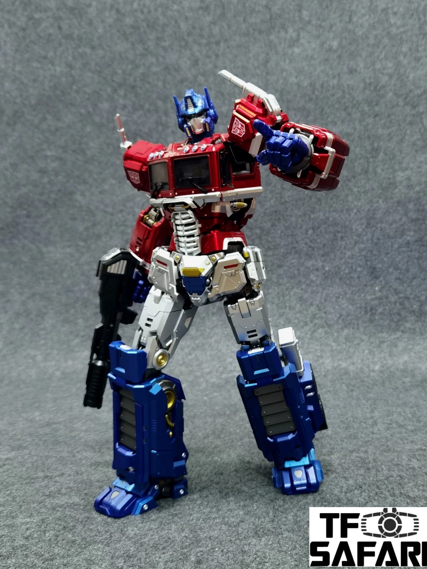 Tryace Toys TT-01 TT01 Commander (Optimus Prime, Non-transformable, Super-highly articulated) 32cm / 12" 10 Tryace Toys TT-01 TT01 Commander (Optimus Prime, Non-transformable, Super-highly articulated) 32cm / 12"