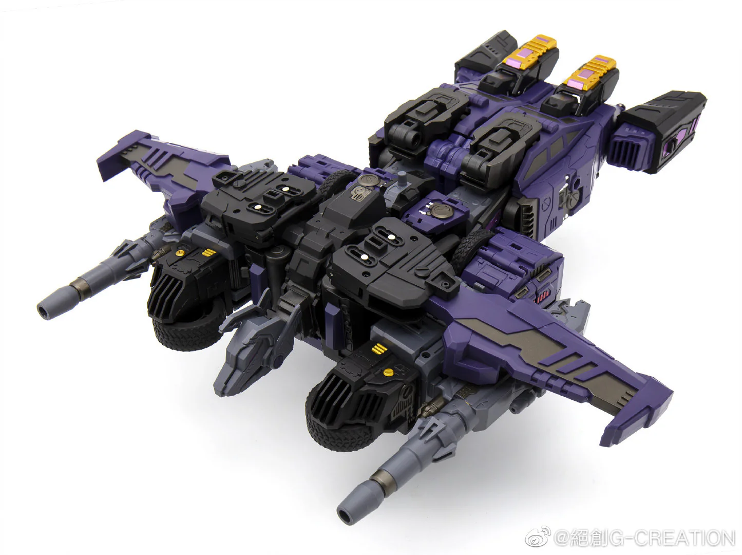 GC G-Creation GCreation GDW-03B Darkblade (Sixshot, Fumma Black Version) IDW Limited Version 30mm / 11.5“ 16 GC G-Creation GCreation GDW-03B Darkblade (Sixshot, Fumma Black Version) IDW Limited Version 30mm / 11.5“