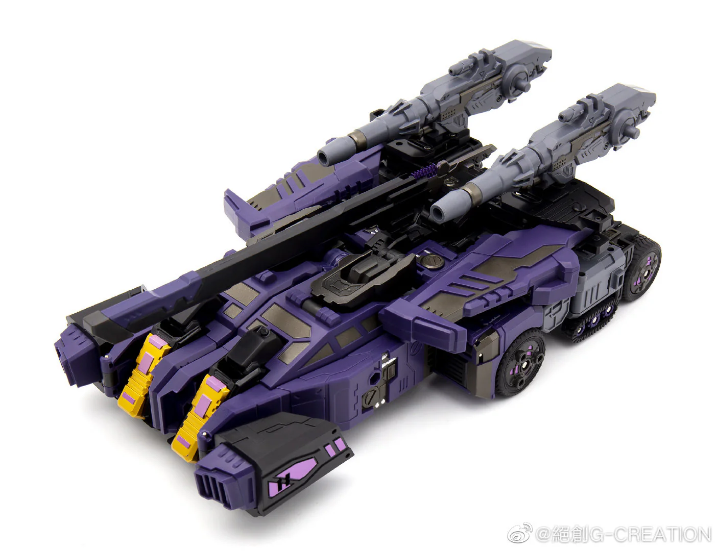 GC G-Creation GCreation GDW-03B Darkblade (Sixshot, Fumma Black Version) IDW Limited Version 30mm / 11.5“ 18 GC G-Creation GCreation GDW-03B Darkblade (Sixshot, Fumma Black Version) IDW Limited Version 30mm / 11.5“