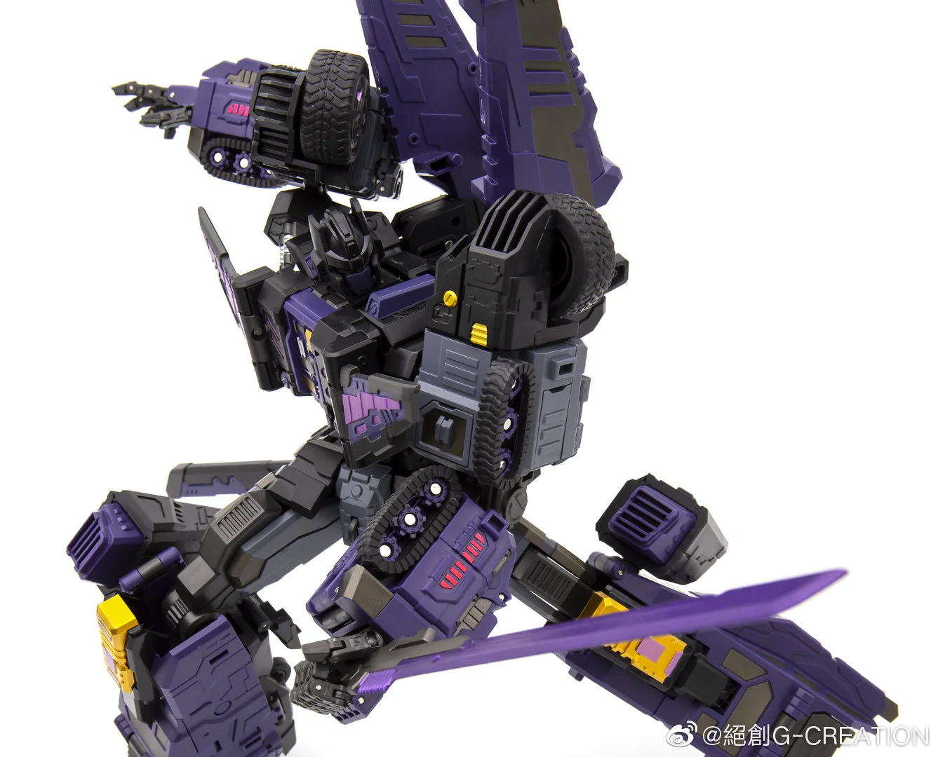 GC G-Creation GCreation GDW-03B Darkblade (Sixshot, Fumma Black Version) IDW Limited Version 30mm / 11.5“ 7 GC G-Creation GCreation GDW-03B Darkblade (Sixshot, Fumma Black Version) IDW Limited Version 30mm / 11.5“