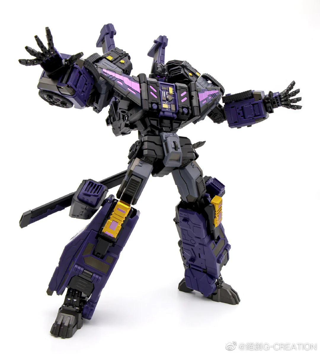 GC G-Creation GCreation GDW-03B Darkblade (Sixshot, Fumma Black Version) IDW Limited Version 30mm / 11.5“ 8 GC G-Creation GCreation GDW-03B Darkblade (Sixshot, Fumma Black Version) IDW Limited Version 30mm / 11.5“