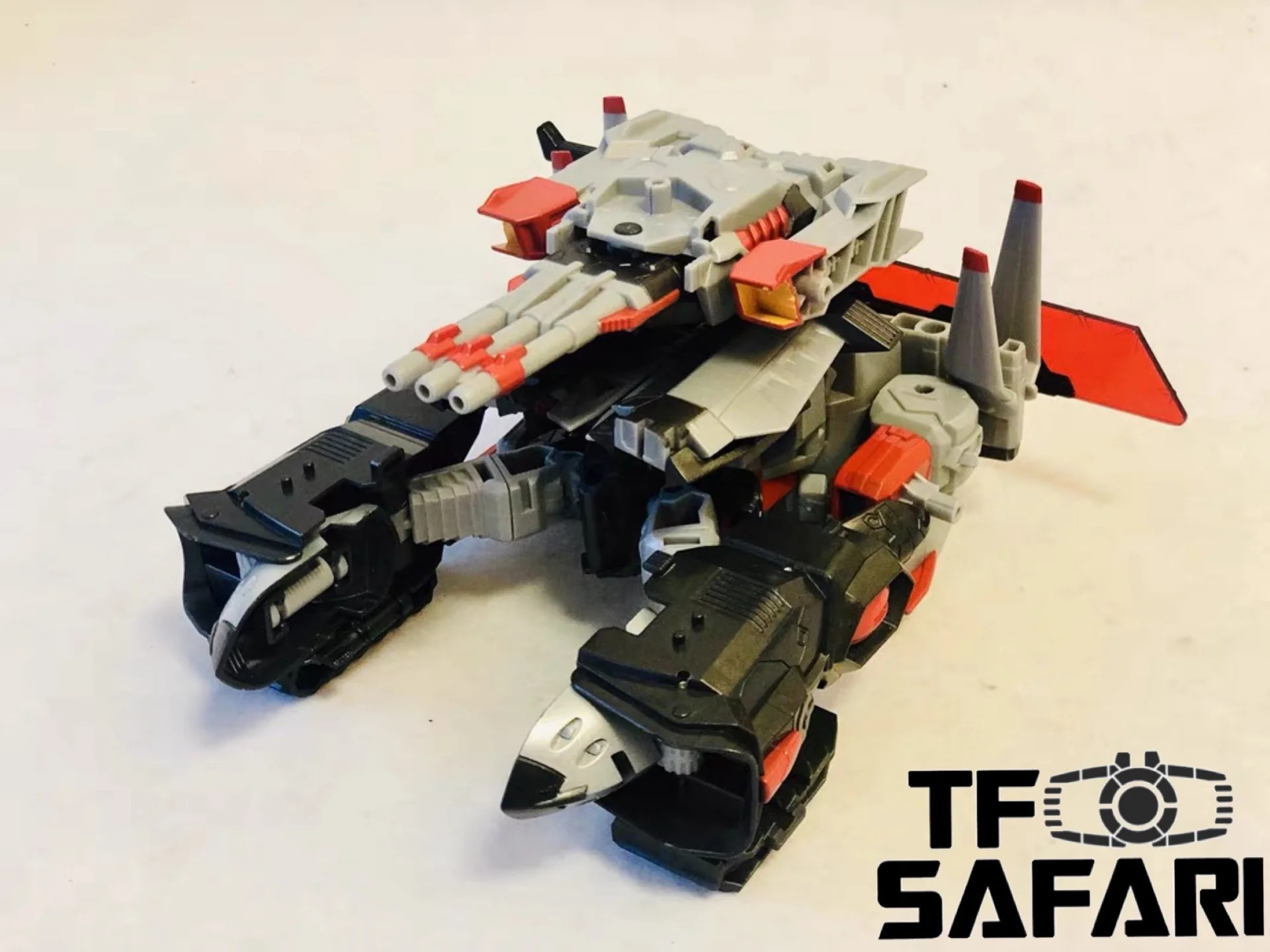 Takara Tomy Generation Selects TT-GS09 Super Megatron 18cm / 7" 10 Takara Tomy Generation Selects TT-GS09 Super Megatron 18cm / 7"