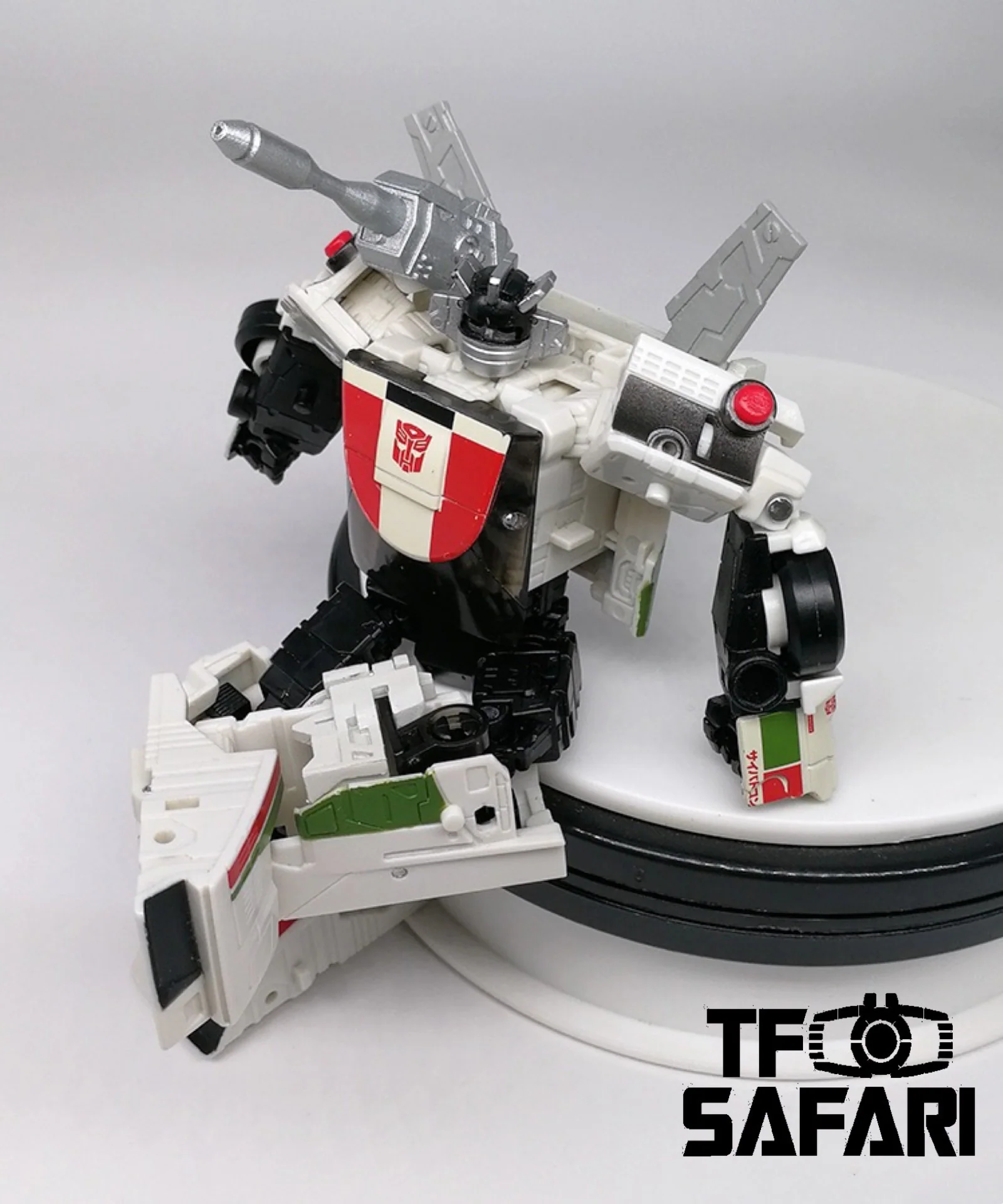 Go Better Studio GX-08 Uptrade Kit for WFC Earthrise Wheeljack ( Upgrade Kit+ Gap Fillers) 9 Go Better Studio GX-08 Uptrade Kit for WFC Earthrise Wheeljack ( Upgrade Kit+ Gap Fillers)
