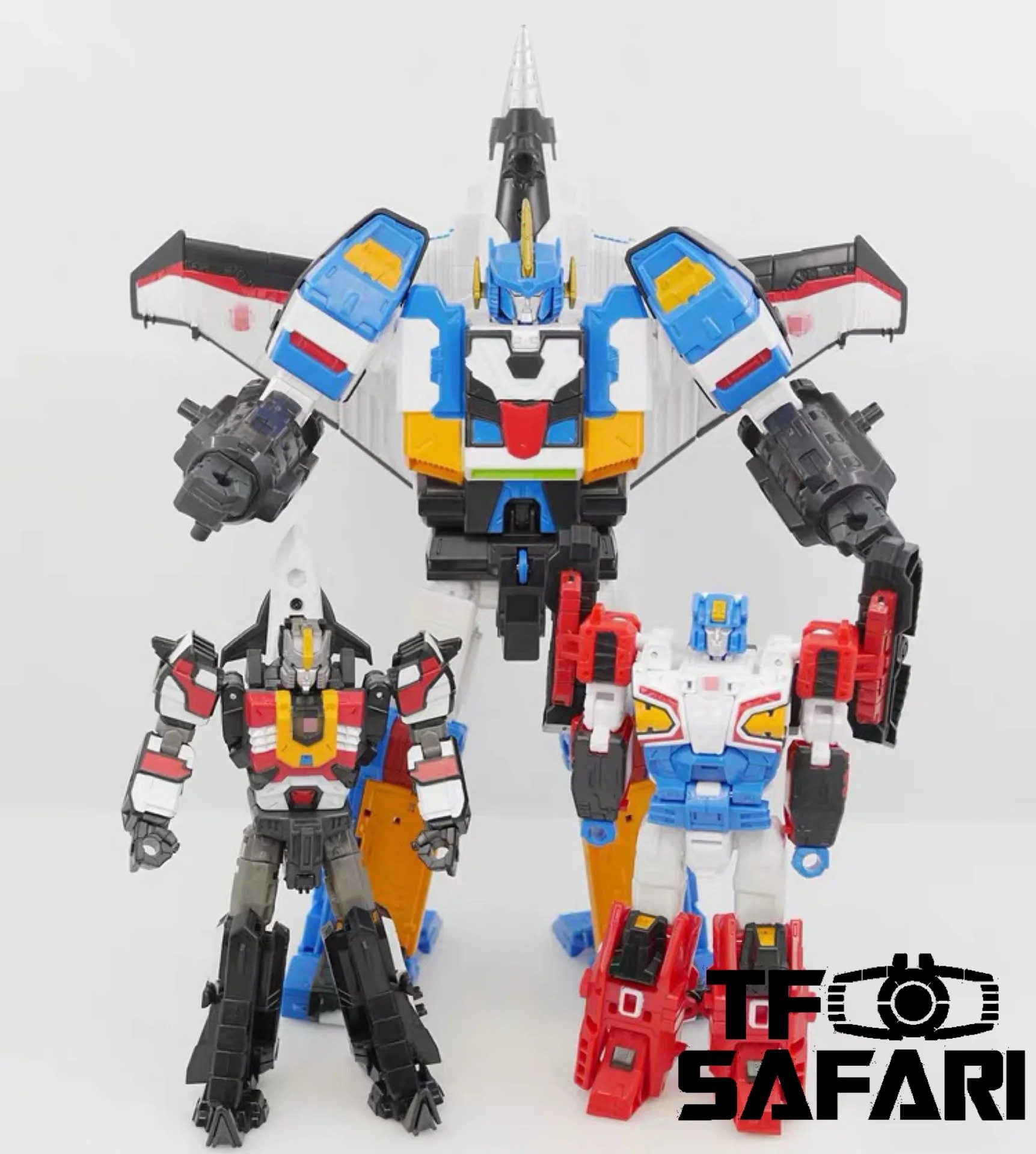 Takara Tomy Transformers Legends LGEX Big Powered Exclusive (3 in 1 set) 4 Takara Tomy Transformers Legends LGEX Big Powered Exclusive (3 in 1 set)