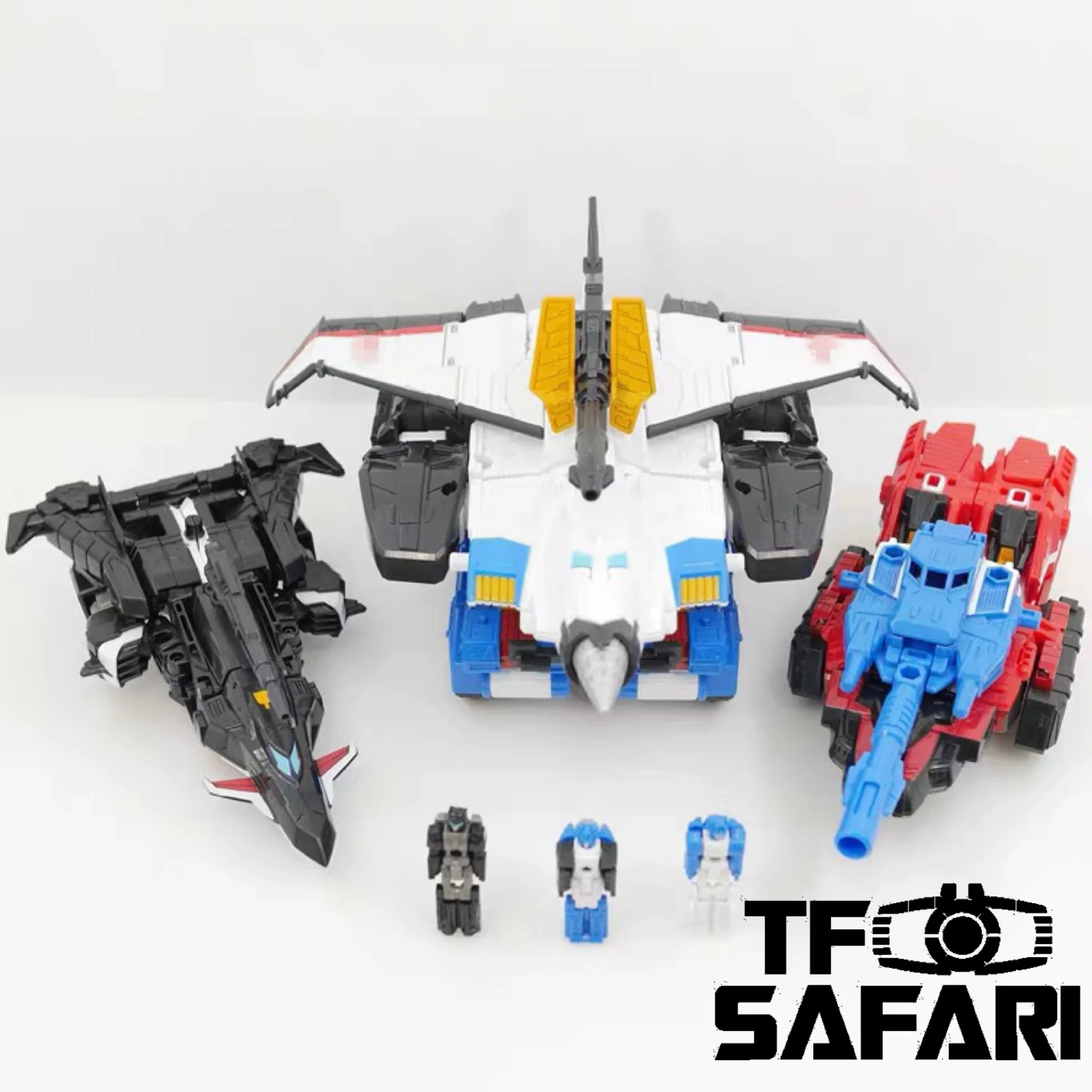 Takara Tomy Transformers Legends LGEX Big Powered Exclusive (3 in 1 set) 5 Takara Tomy Transformers Legends LGEX Big Powered Exclusive (3 in 1 set)