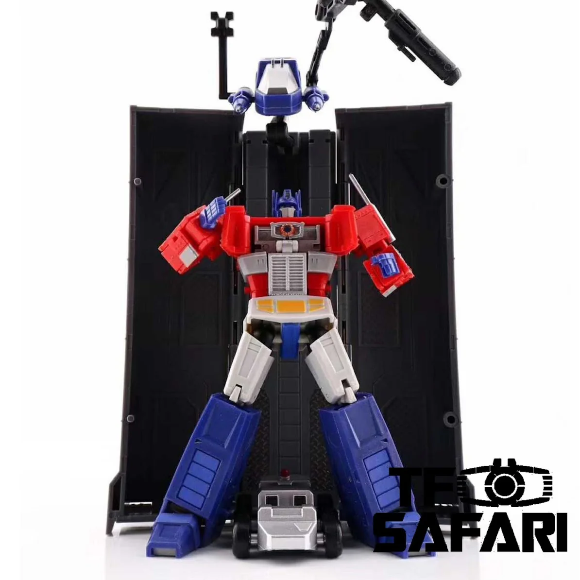 Magic Square MS-Toys MS-B18 MSB18 Light of Justice (Optimus Prime OP, Legends Class) 11cm, 4.5" 3 Magic Square MS-Toys MS-B18 MSB18 Light of Justice (Optimus Prime OP, Legends Class) 11cm, 4.5"