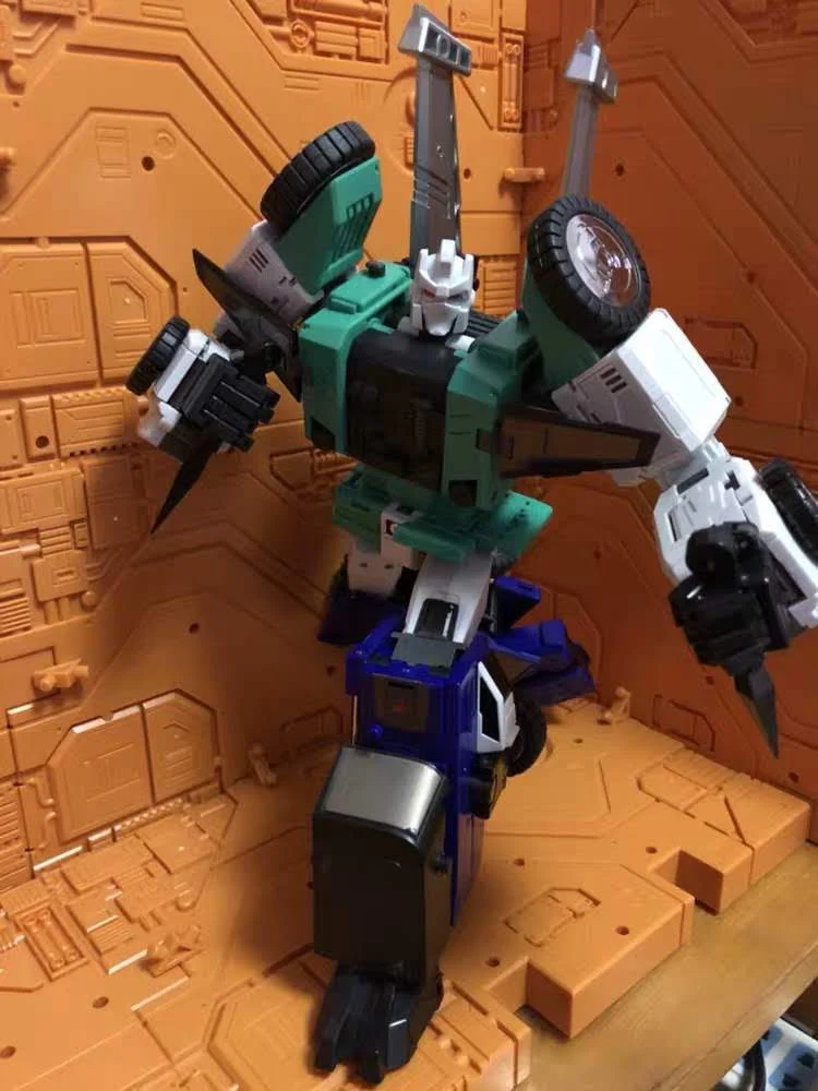 DX9 Toys D10G Hanzo (Sixshot) (G1 Retro Color, Green Chest) 27 cm / 10.5cm 9 DX9 Toys D10G Hanzo (Sixshot) (G1 Retro Color, Green Chest) 27 cm / 10.5cm