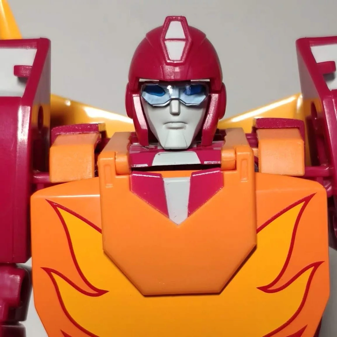 FansToys FT-17 FT17 Hoodlum (Hot Rod, MP size) Reissue Version 19cm / 7.5" 4 FansToys FT-17 FT17 Hoodlum (Hot Rod, MP size) Reissue Version 19cm / 7.5"