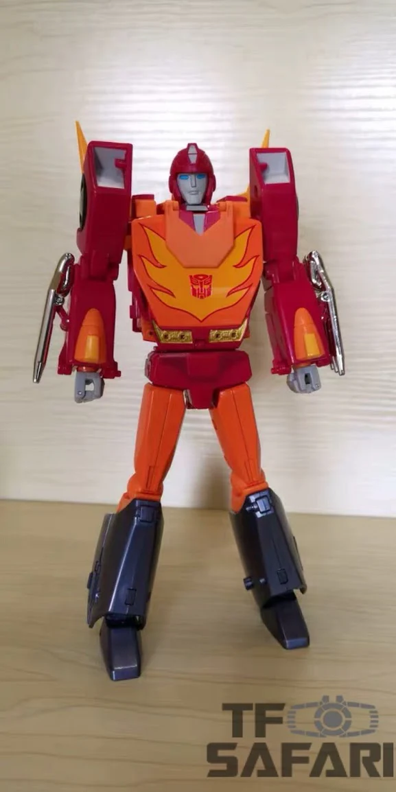 FansToys FT-17 FT17 Hoodlum (Hot Rod, MP size) Reissue Version 19cm / 7.5" 6 FansToys FT-17 FT17 Hoodlum (Hot Rod, MP size) Reissue Version 19cm / 7.5"