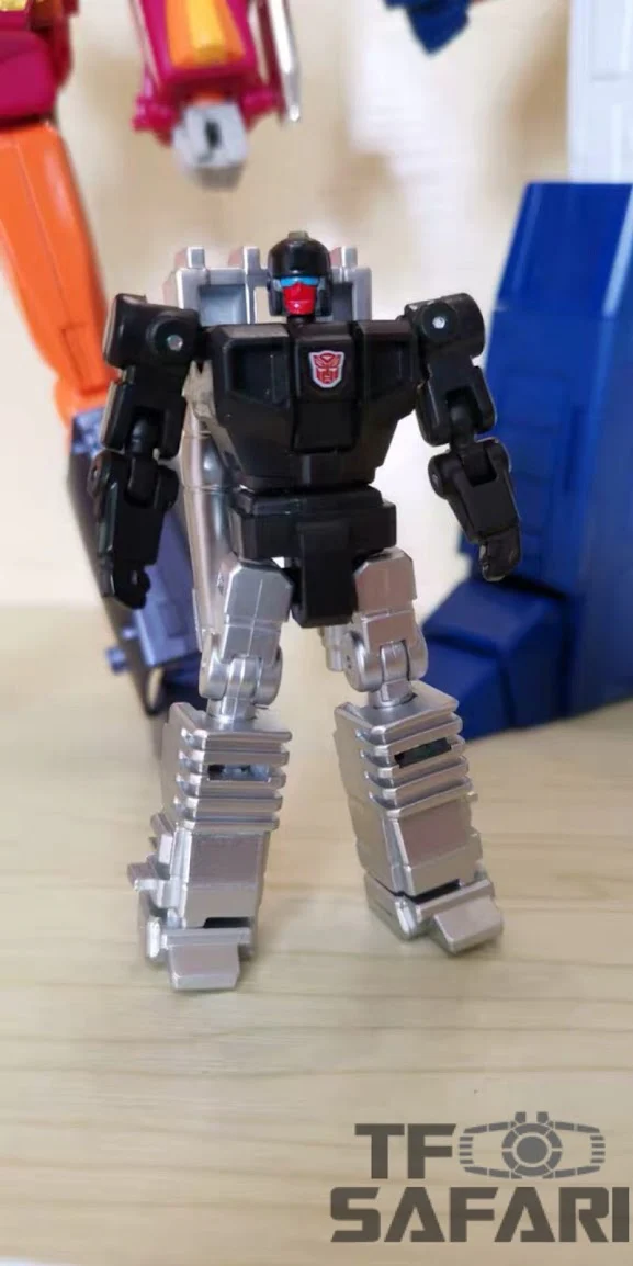 FansToys FT-17 FT17 Hoodlum (Hot Rod, MP size) Reissue Version 19cm / 7.5" 8 FansToys FT-17 FT17 Hoodlum (Hot Rod, MP size) Reissue Version 19cm / 7.5"
