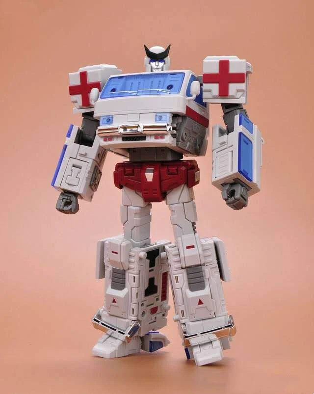 TFC Toys Old Soldiers OS-03 OS03 Medic (Ratchet) 20cm 4 TFC Toys Old Soldiers OS-03 OS03 Medic (Ratchet) 20cm