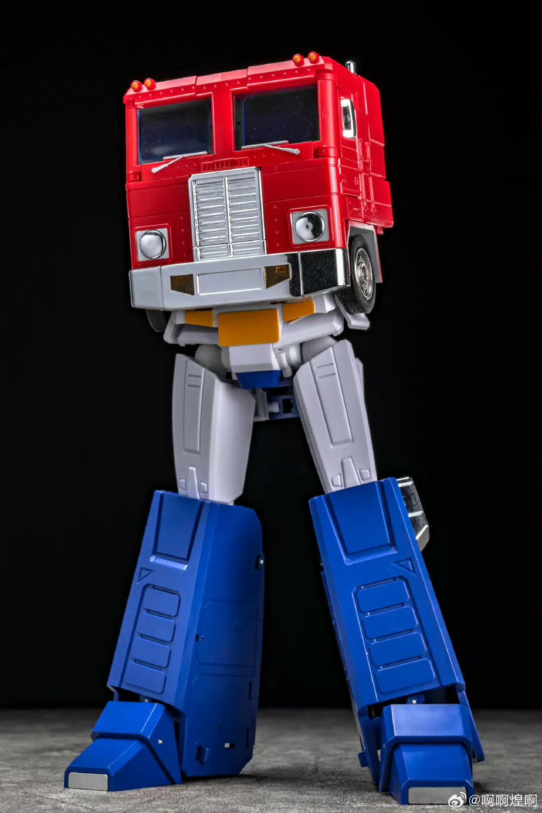 Magic Square MS-Toys MS-02Ultra MS02Ultra Light of Peace ( Optimus Prime 2.0 Version) MP Size 2025 Ultra Version 25cm / 9.8" 17 Magic Square MS-Toys MS-02Ultra MS02Ultra Light of Peace ( Optimus Prime 2.0 Version) MP Size 2025 Ultra Version 25cm / 9.8"
