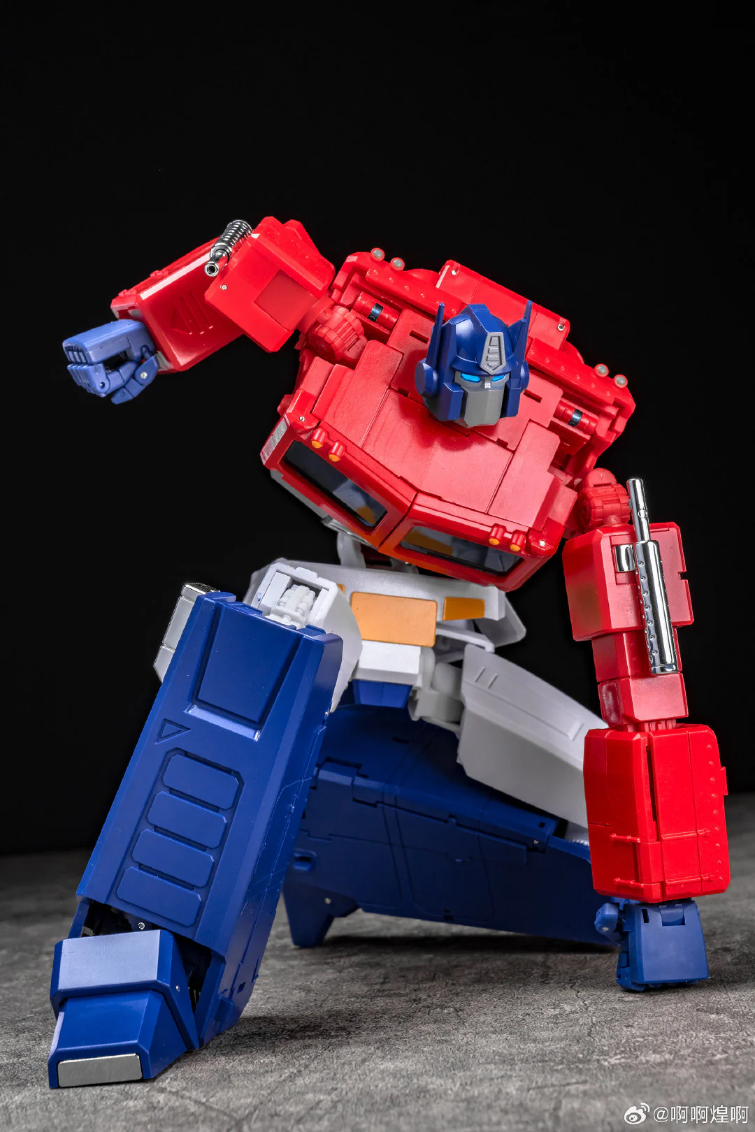 Magic Square MS-Toys MS-02Ultra MS02Ultra Light of Peace ( Optimus Prime 2.0 Version) MP Size 2025 Ultra Version 25cm / 9.8" 9 Magic Square MS-Toys MS-02Ultra MS02Ultra Light of Peace ( Optimus Prime 2.0 Version) MP Size 2025 Ultra Version 25cm / 9.8"